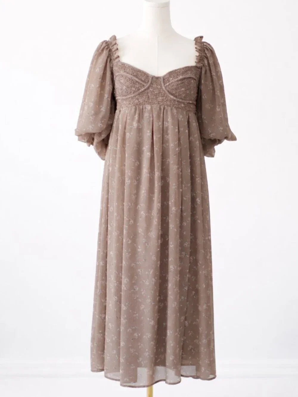 Worth Collective Harlow Floral Taupe  Dress Size L Puff Sleeve Smocked Empire - Picture 2 of 7